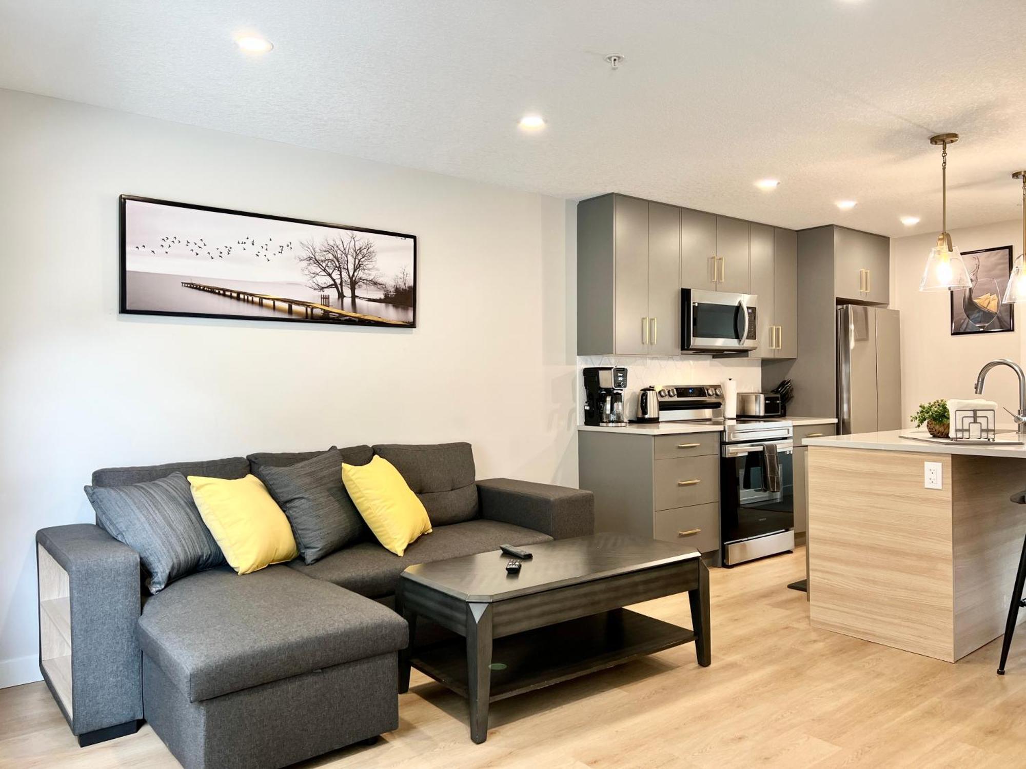 Brand New 2Br Condo With Outdoor Swimming Pool And Hot Tub Канмор Экстерьер фото